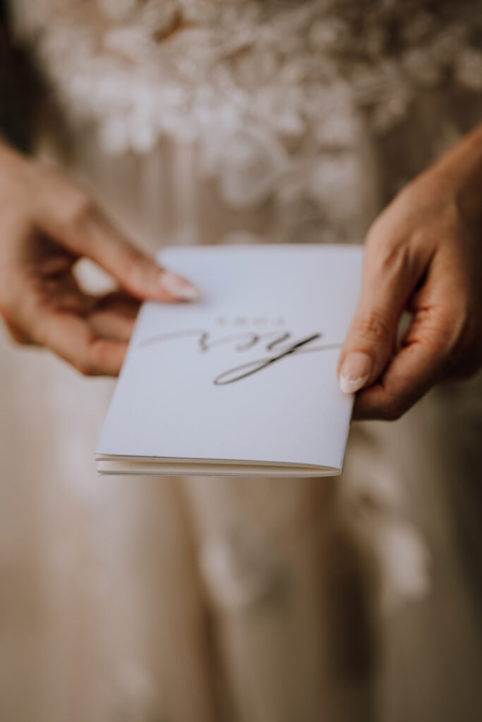 tatianasardozphotography-wheretoelopeinbc-bcelopements-elopementbc-adventureweddingbc-elopementvancouver-bcelopementpackages