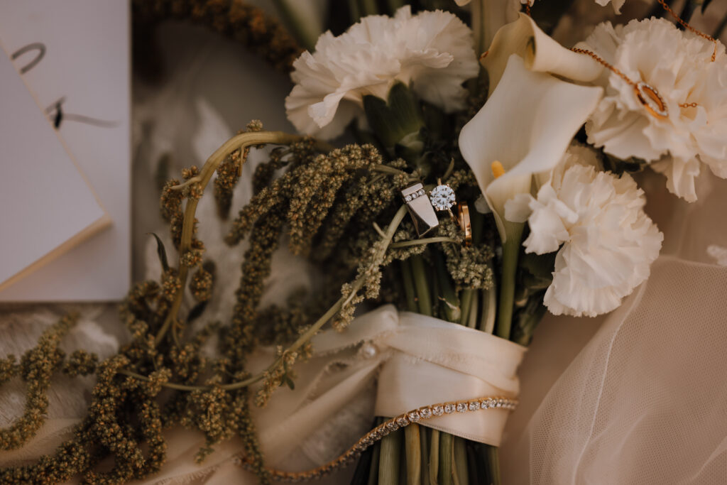 tatianasardozphotography-wheretoelopeinbc-bcelopements-elopementbc-adventureweddingbc-elopementvancouver-bcelopementpackages